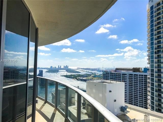 Primary Photo - 200 Biscayne Blvd Way