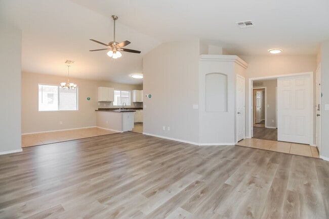 Foto del edificio - 19003 N Wilson St