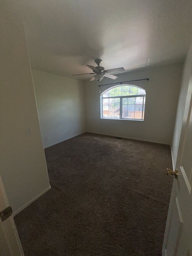 Foto del edificio - Close to Hospital Hill! 3 Bed/2 Bath Condo...