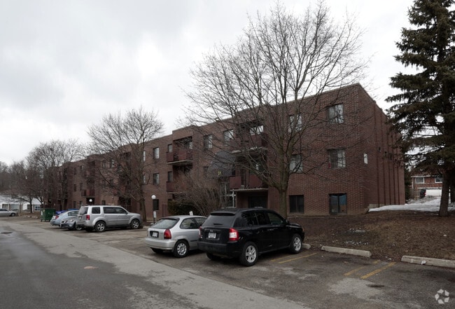 Building Photo - 19-21 Dalegrove Dr