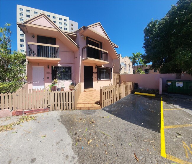 Foto del edificio - 1033 SW 2nd St
