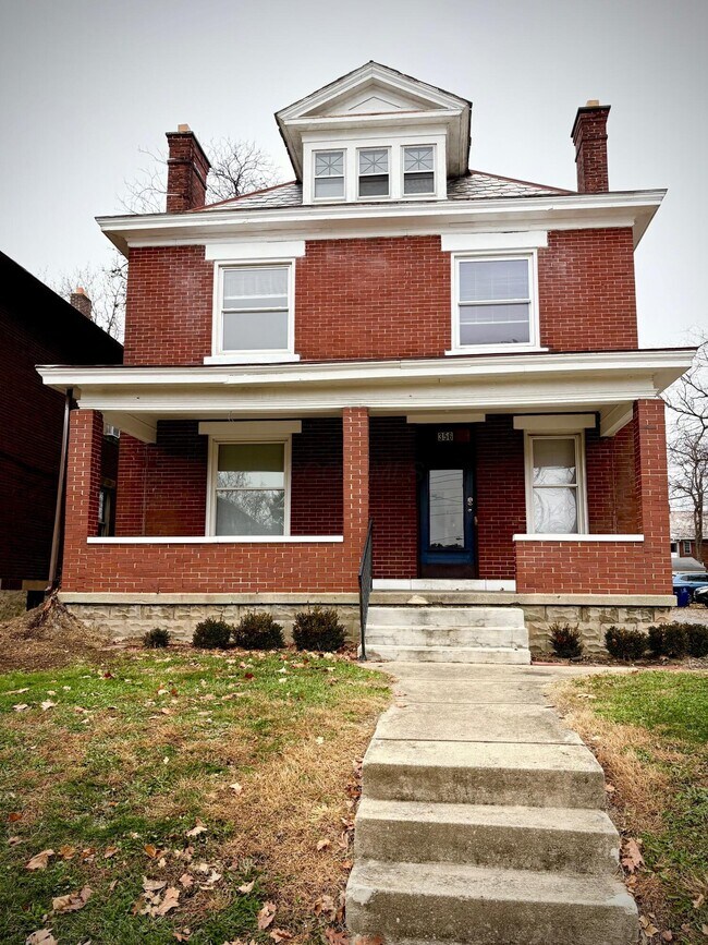 Building Photo - 356 E 20th Ave