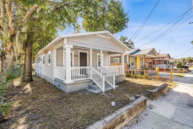 Foto del edificio - 2725 E Columbus Dr