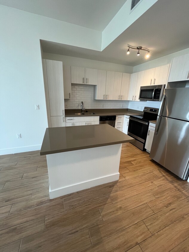 Primary Photo - 2067 NE 161st St