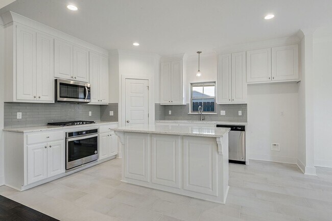 Foto del edificio - Beautiful 4 bedroom new construction home