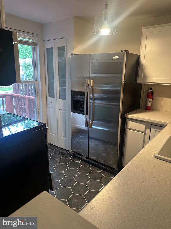 Foto del edificio - 344 Shady Glen Dr