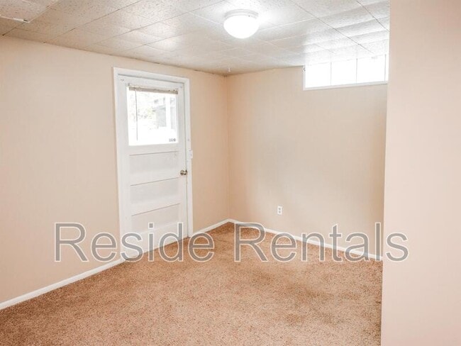 Building Photo - 695 N 150 W