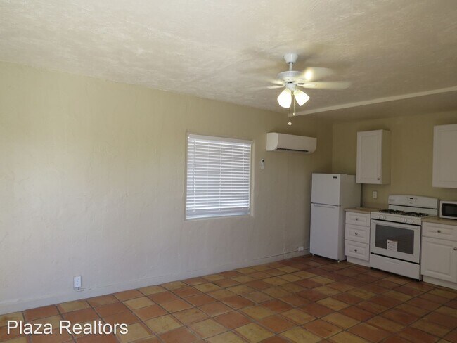 Building Photo - 73151 Adobe Cir
