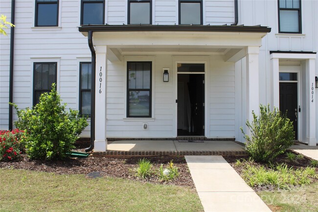 Building Photo - 10016 Tuckers Walk Ct NW