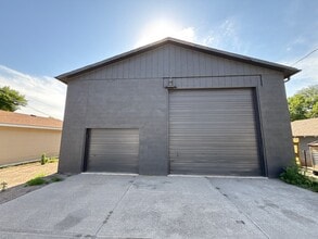 Building Photo - 1103 Pierce St