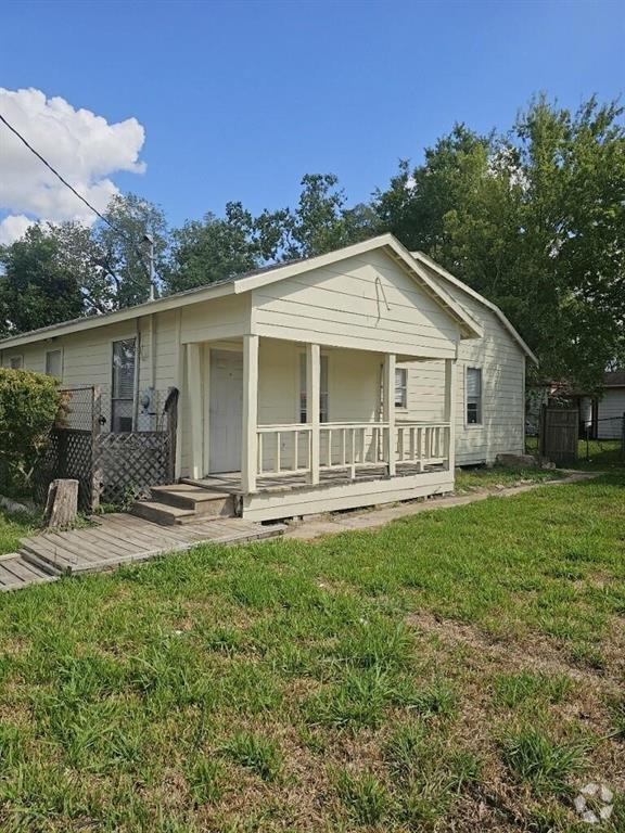 Building Photo - 8010 Miley St