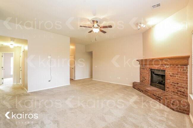 Building Photo - 16217 Stoneview Drive