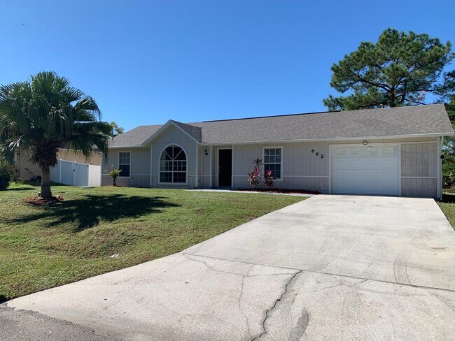 Foto del edificio - 662 Tarr Ave. SW