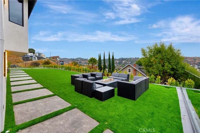 Building Photo - 440 Del Norte St