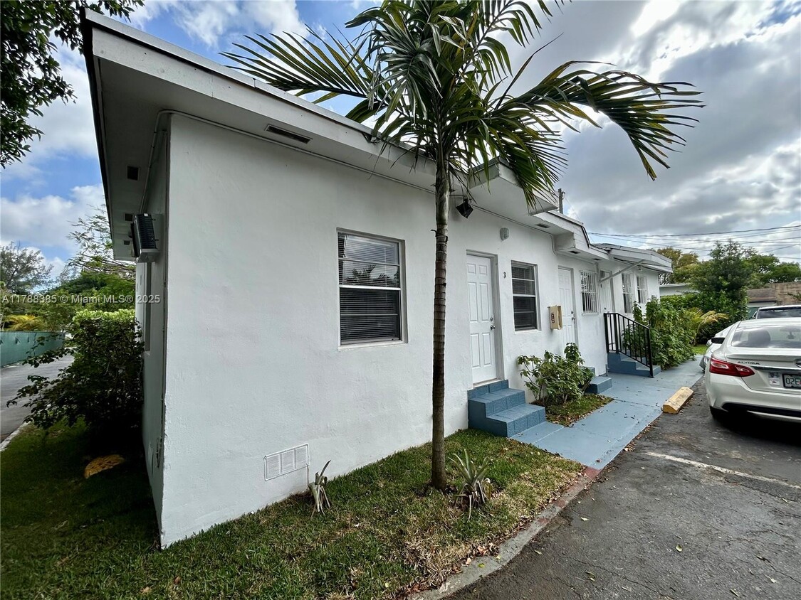 Primary Photo - 601 NW 90th St