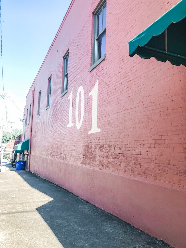 102 East Cedar St. Unit Apt.101, Franklin, KY 42134 Apartments in