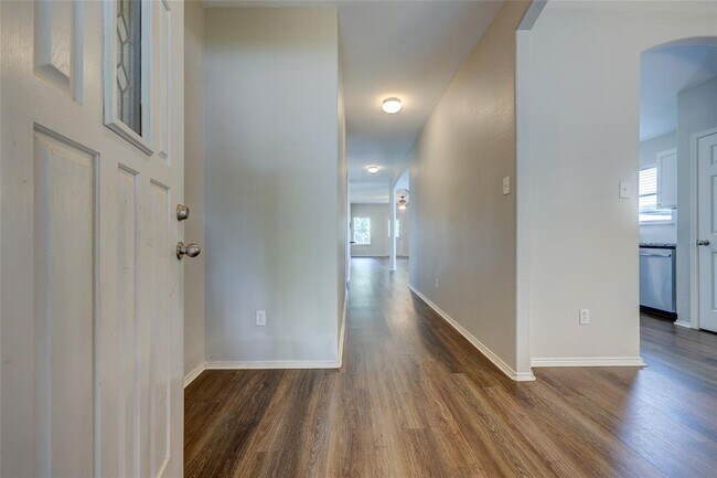 Foto del edificio - 396 Old W Trail