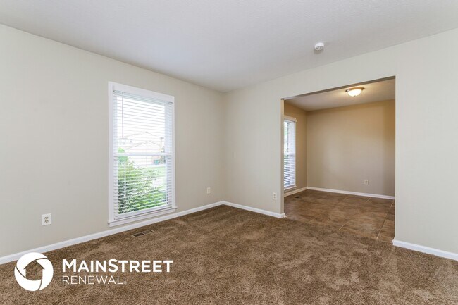 Foto del edificio - 4912 Simpson Dr