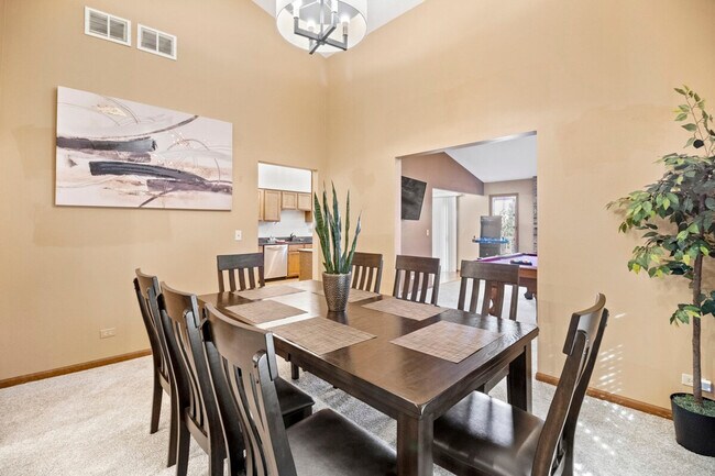 Foto del edificio - 121 S Windham Ln