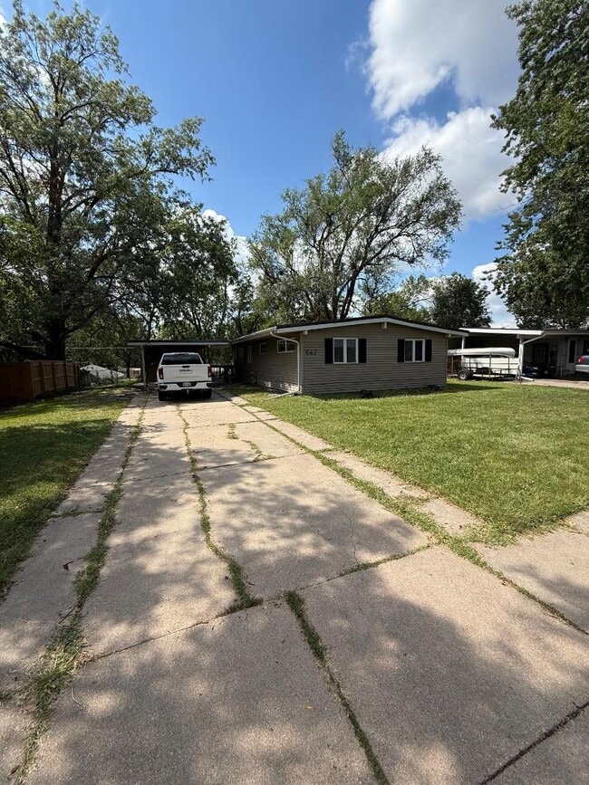 Building Photo - 647 Northborough Ln