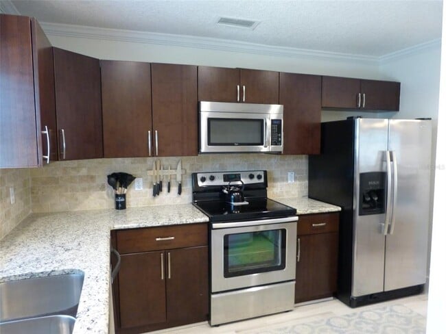 Building Photo - 2700 Bayshore Blvd