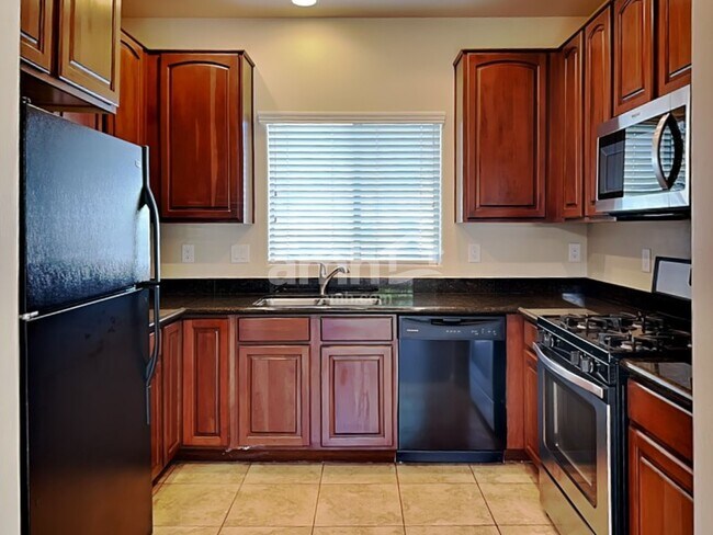 Foto del edificio - 15031 N 142nd Ln