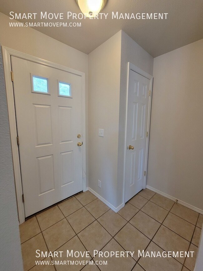Foto del edificio - 11243 W Stallion Ln