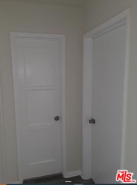 Building Photo - 116 S Westlake Ave