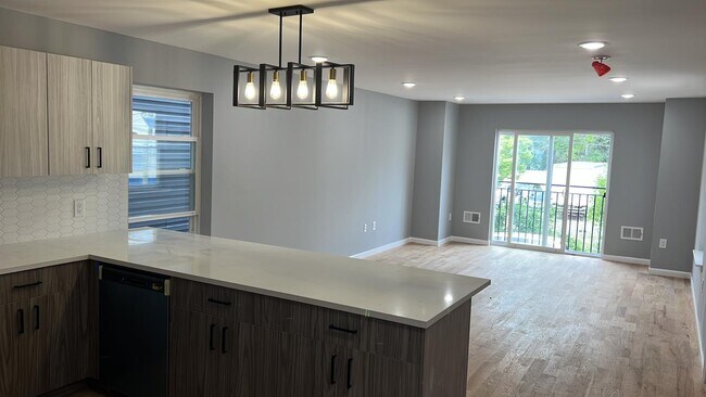 Building Photo - 581 Bergen St