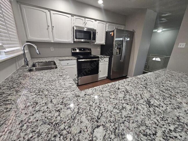 Foto del edificio - 2327 Trailing Vine Rd