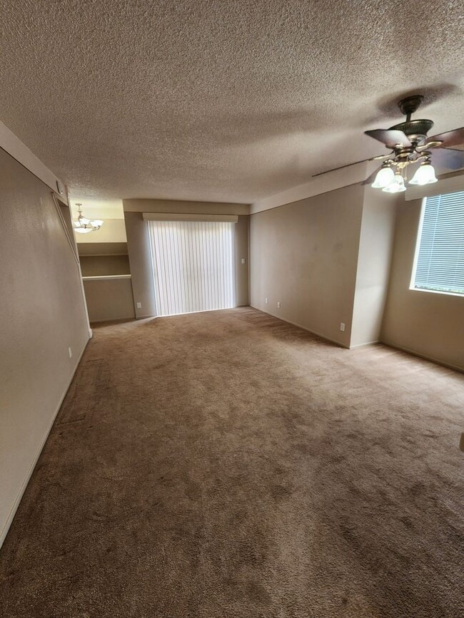 Building Photo - Tri-Level 2 Bed, 1.5 Condo in Oceano- Trash Included!