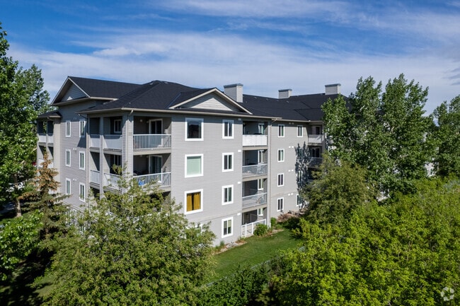 Building Photo - Cassils Manor