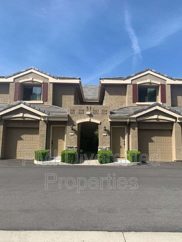 Building Photo - 1465 E Peckham Ln