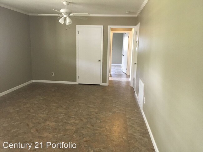 Building Photo - 3 br, 1.5 bath House - 1805 Bernard