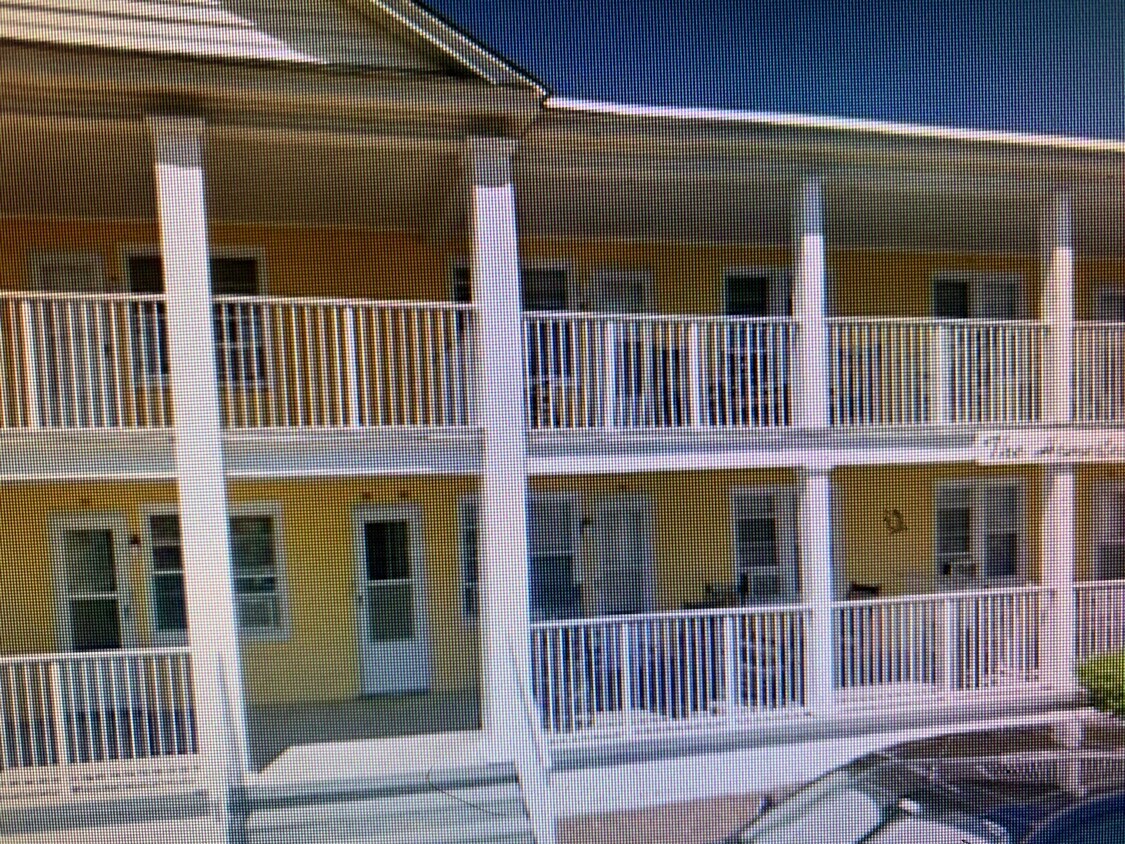 Front of the Building - 106 14th St