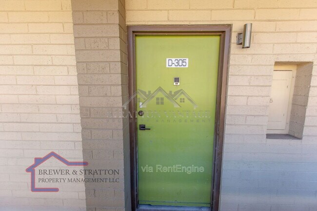 Building Photo - 351 E Thomas Rd