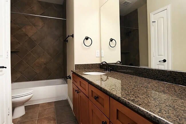 Foto del edificio - 5615 Winsome Ln
