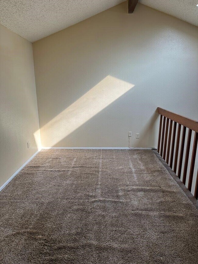 Foto del edificio - 12244 Bob White Dr