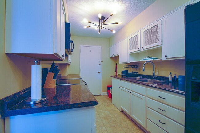 Kitchen - 3080 Walnut Grove Rd
