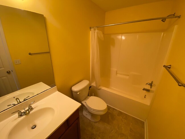 Foto del edificio - Cute 2 bedroom, 2.5 bath Townhouse in Hube...