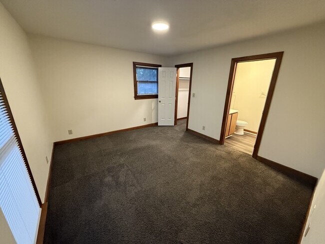 Foto del edificio - 1 Bedroom 1 Bathroom Condo!