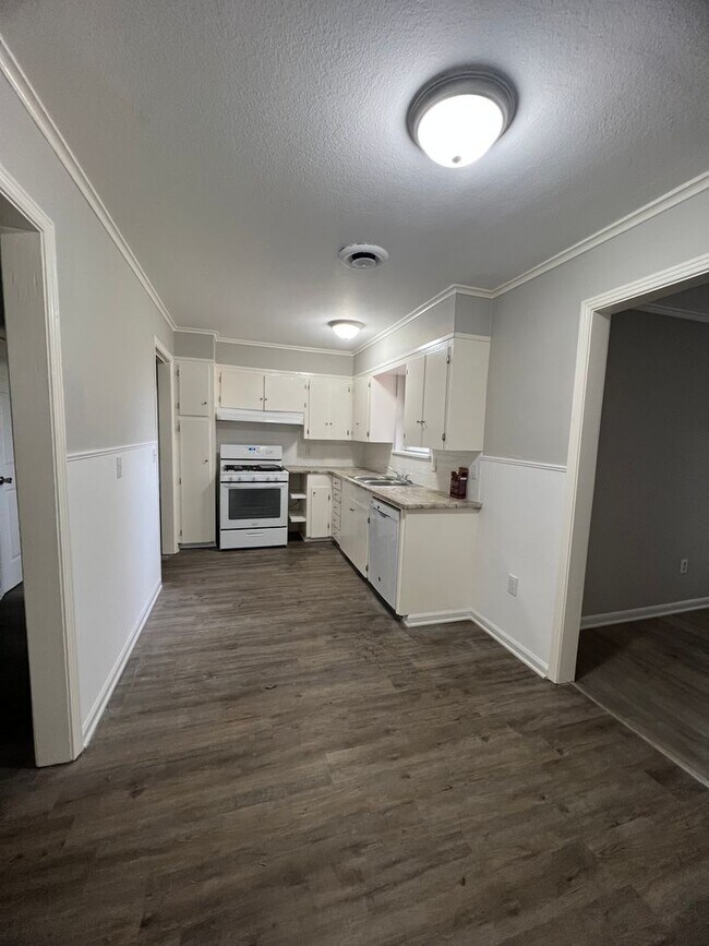 Foto del edificio - Southern Hills and updated!!