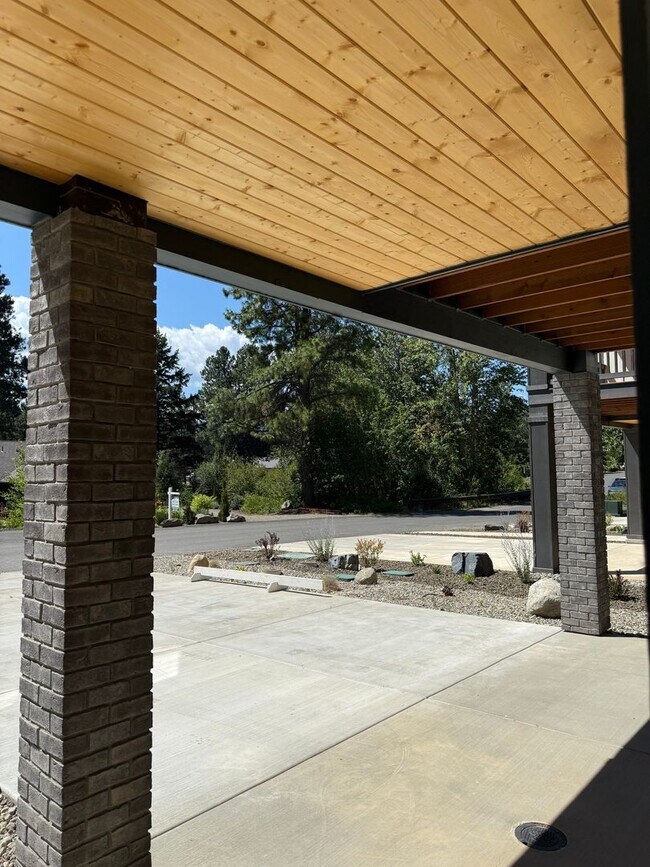 Foto del edificio - Brand New 4-Bedroom Home for Lease with Mo...
