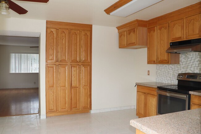 Building Photo - Laurel West Single Level Home