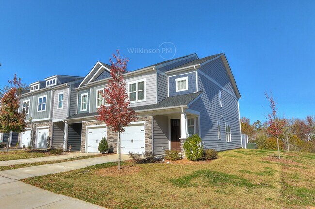 Building Photo - Stunning 3-bedroom, 2.5-bathroom home in C...