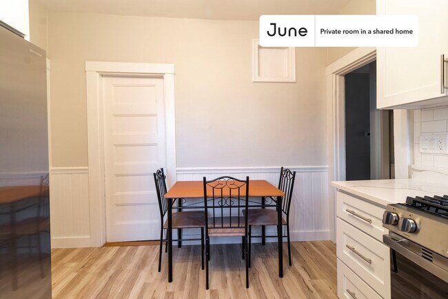 Foto del edificio - Room in Shared 5 bed/2 bath home in Brookline