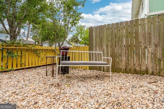 Building Photo - 1413 2nd Ave