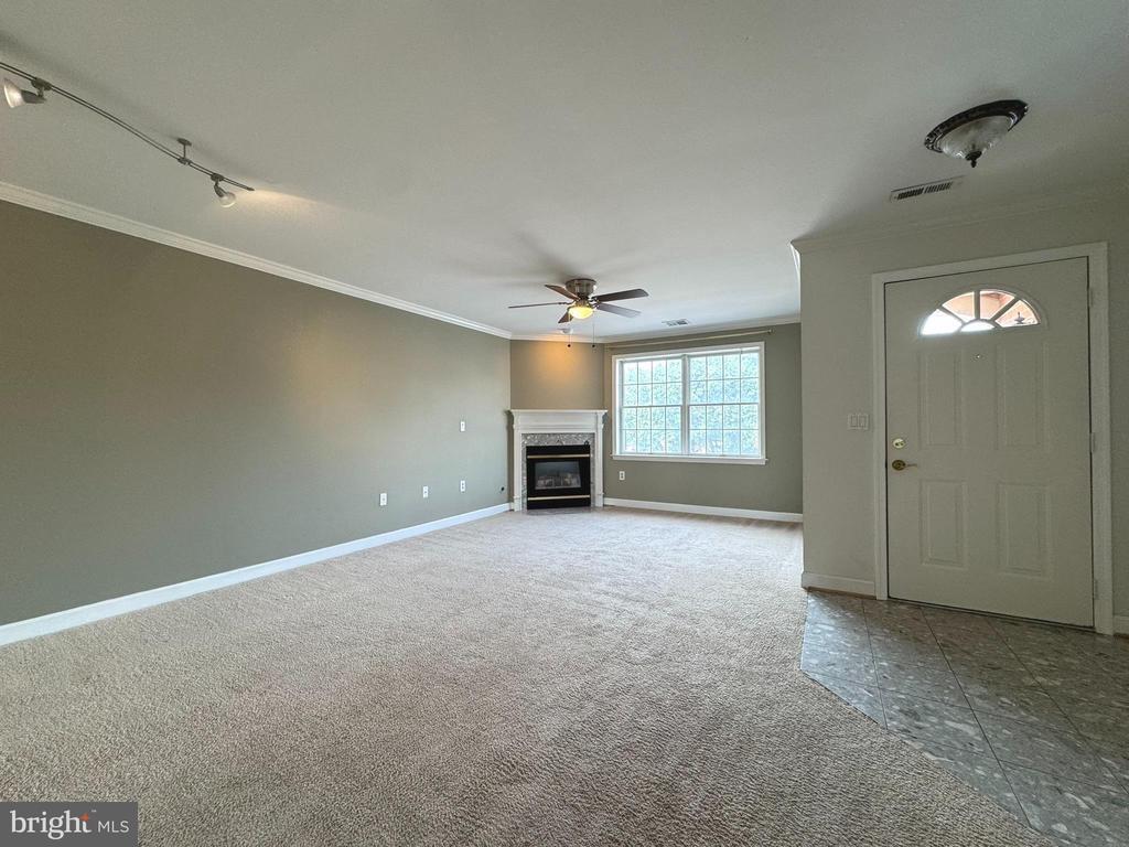 Primary Photo - 6924 Fairfax Dr