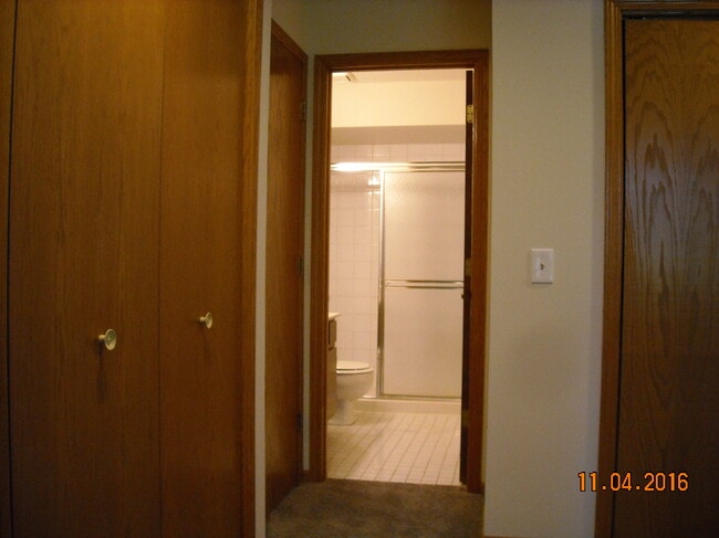 Building Photo - 6596 N Ogallah Ave