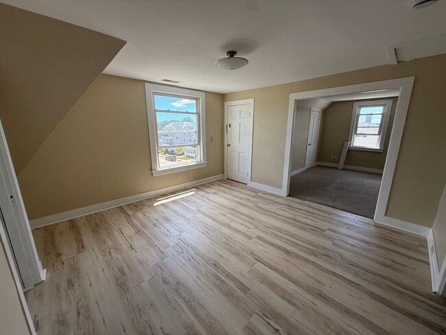 Dining room - 11 Summer St